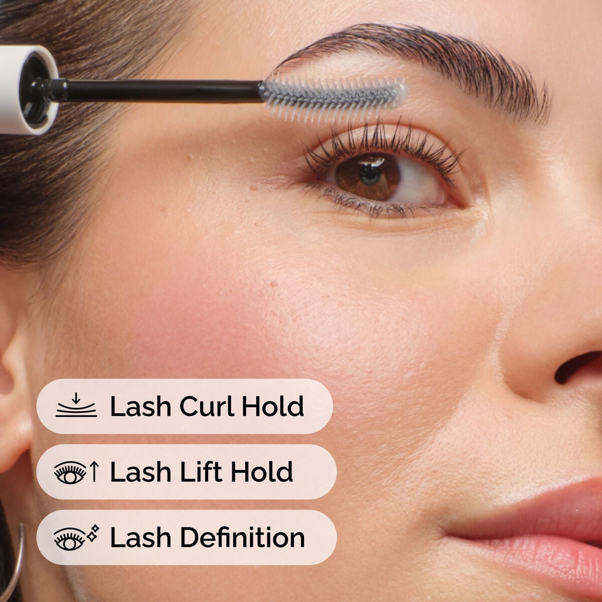 lash-curl-finisher-x3 ord-lash-curl-finisher-model-application-with-benefits.jpg